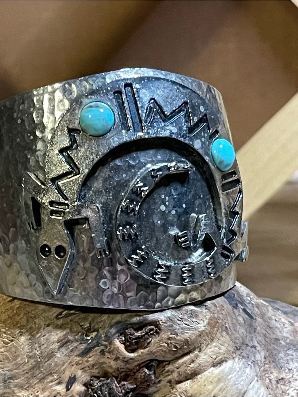 50g Handcrafted Southwest- Style Gecko Motif Wide Cuff Bracelet
